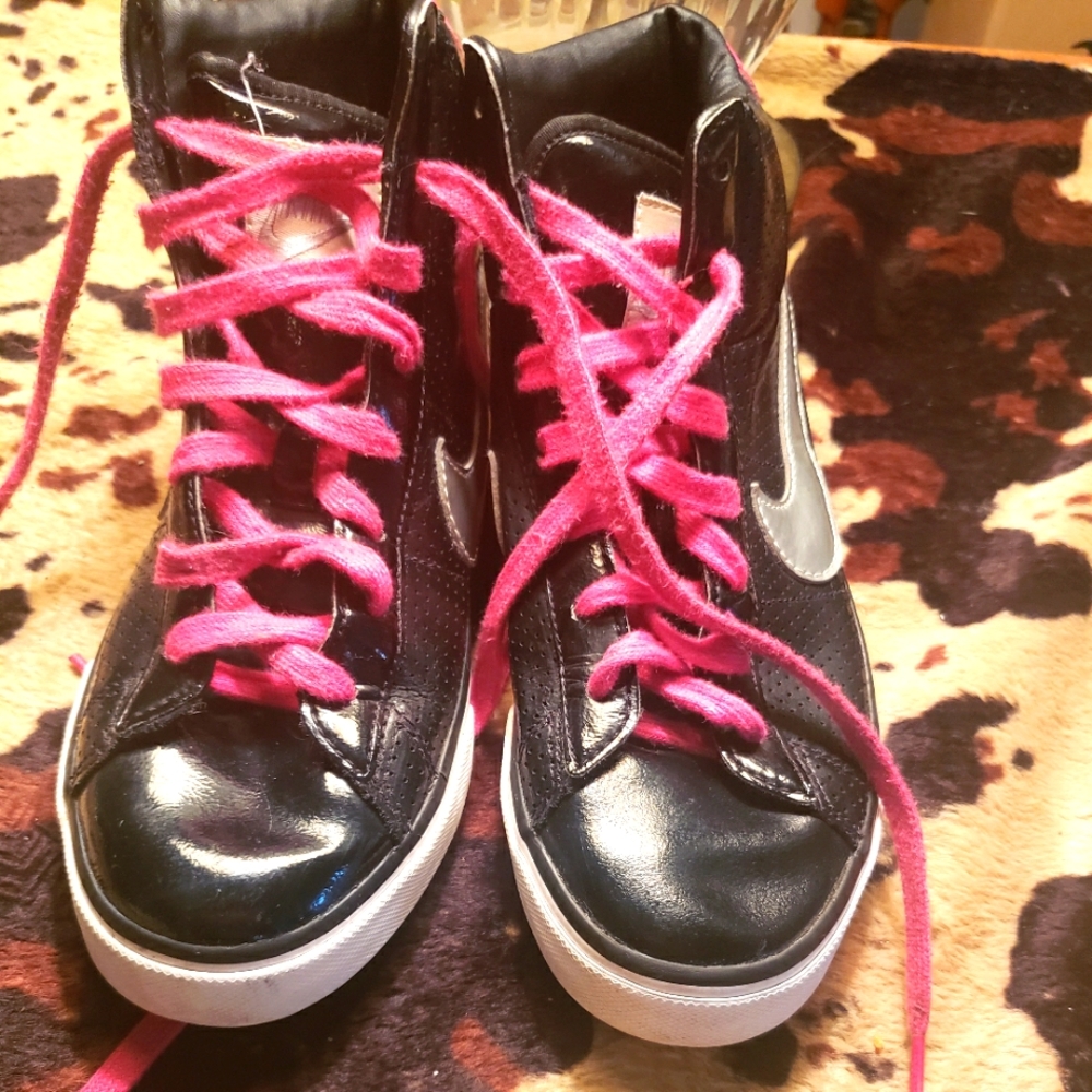 Women nike blazer shoes